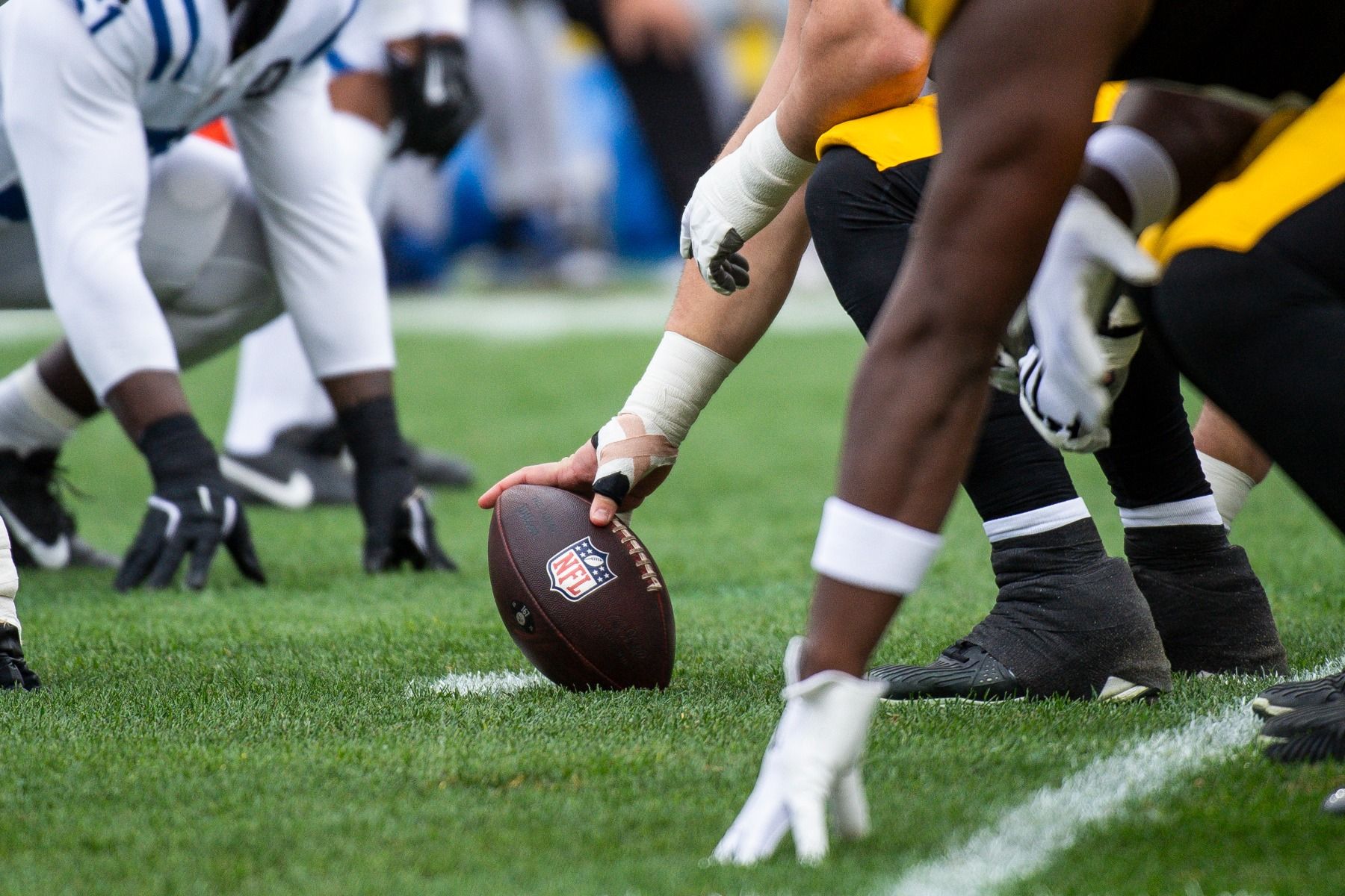 Pittsburgh Steelers Game Used Football 2025-167 vs Indianapolis Colts with Photo Match